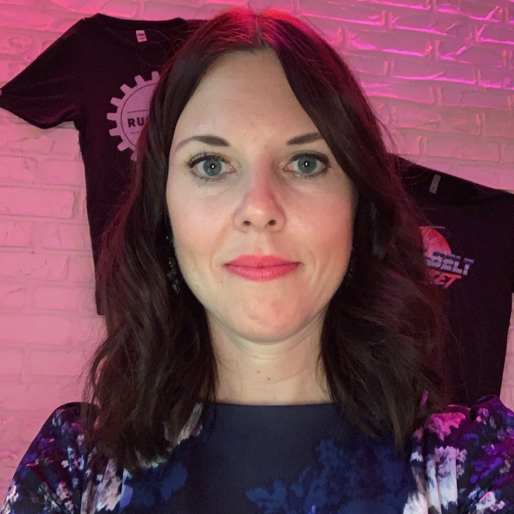 Meet your Posher, Kristen!